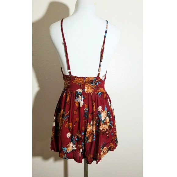 Burgundy Floral Romper - Picture 5 of 6